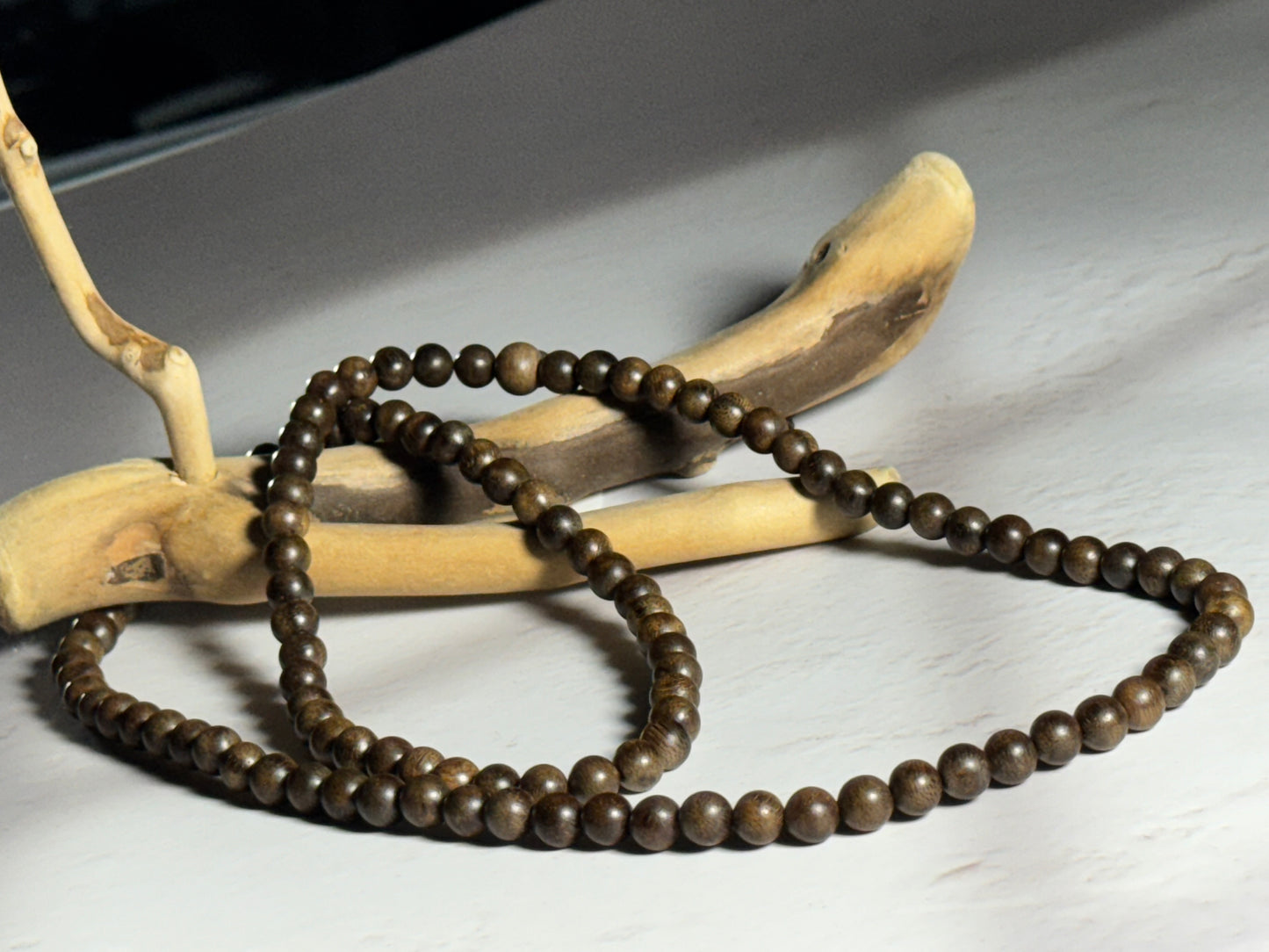 Agarwood beads