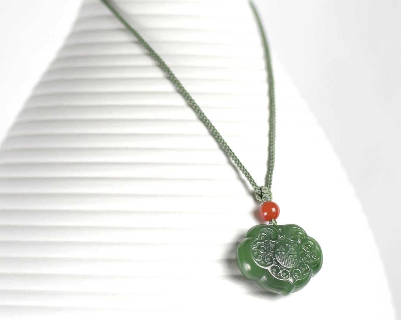 Emerald Green Jade Jewel Necklace PendantVR H Concepts