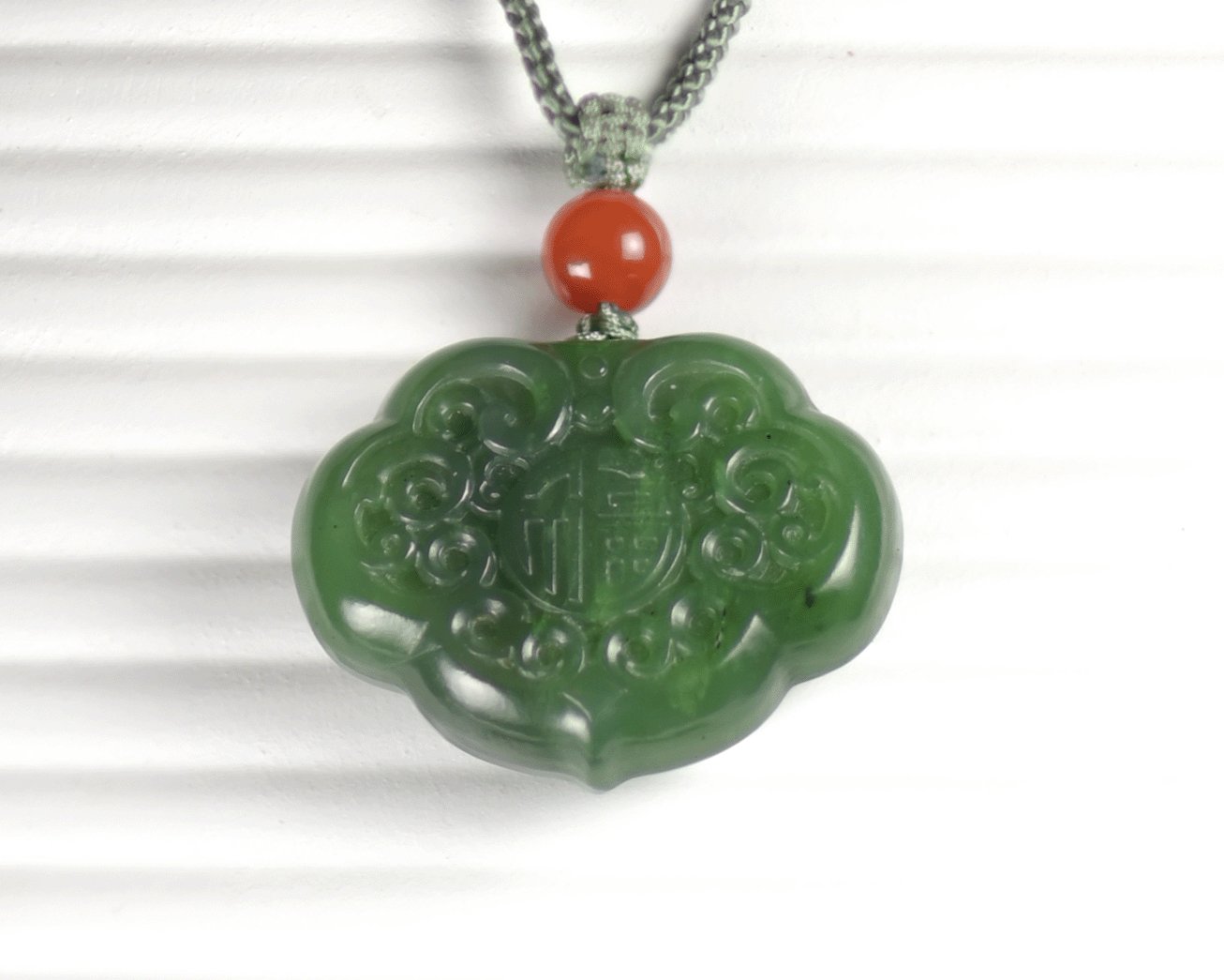 Emerald Green Jade Jewel Necklace PendantVR H Concepts