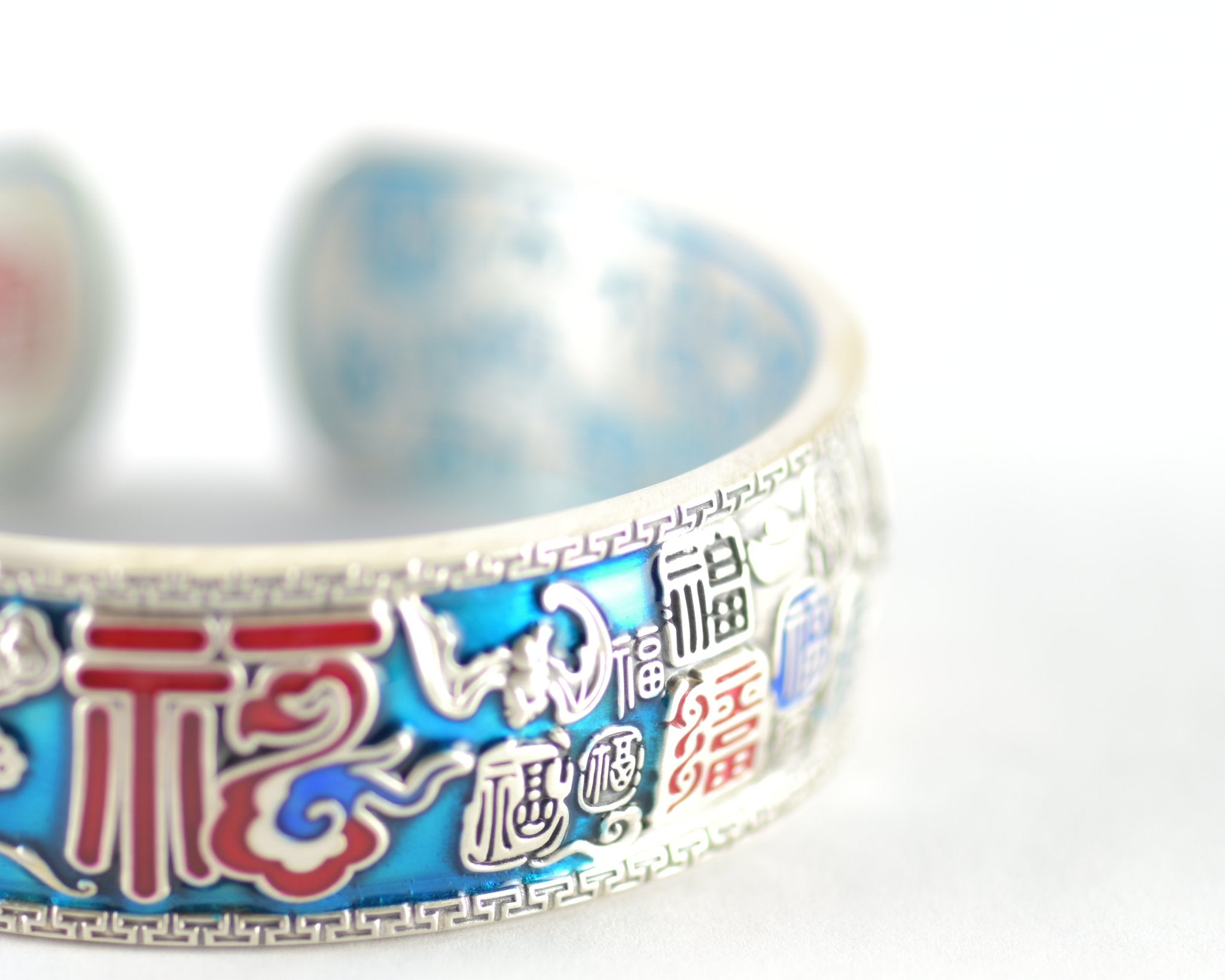 Lucky Silver Handcrafted Bangle BraceletVR H Concepts
